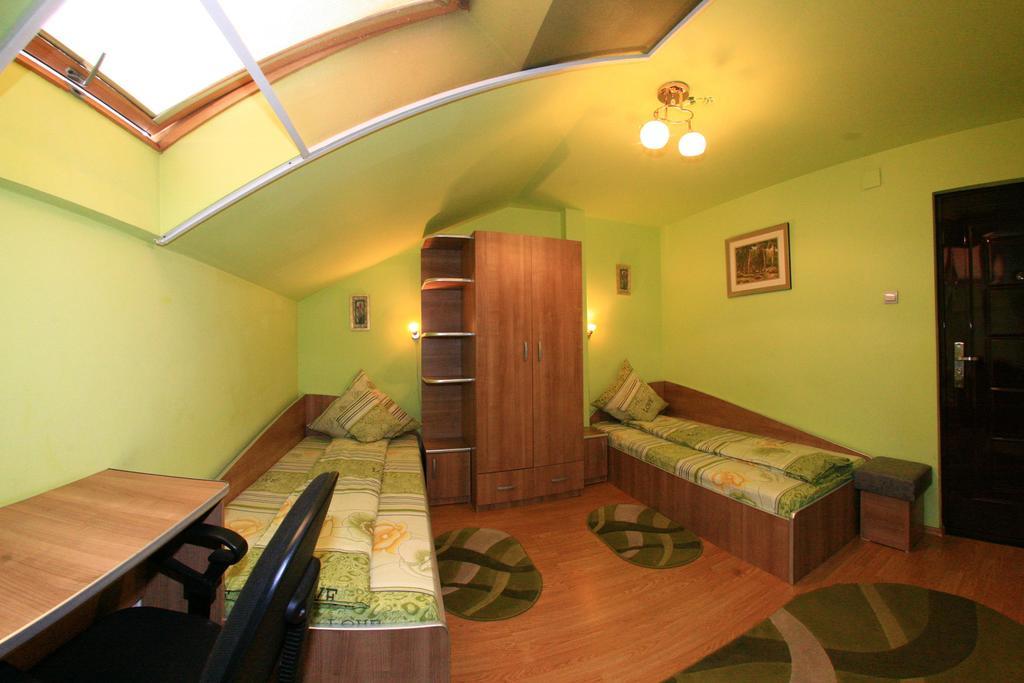 Radena Otel Arad Oda fotoğraf